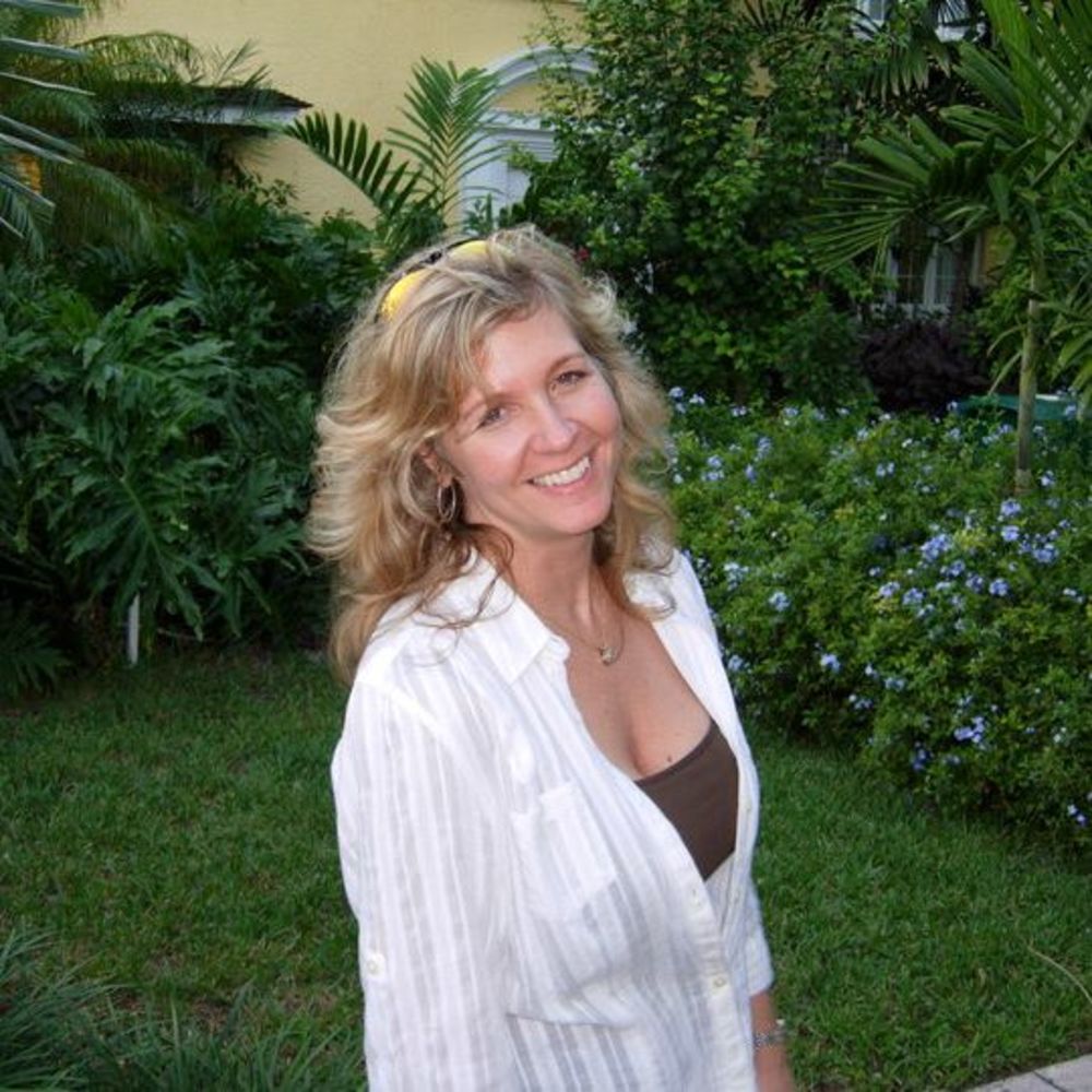 Meet your Posher, Monica
